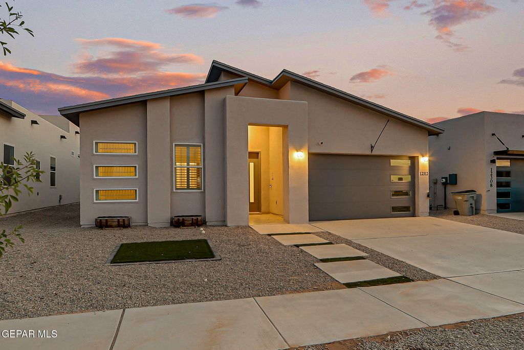 Photo of 12312 DESERT PINE Avenue, El Paso, TX 79938 (MLS # 932768)