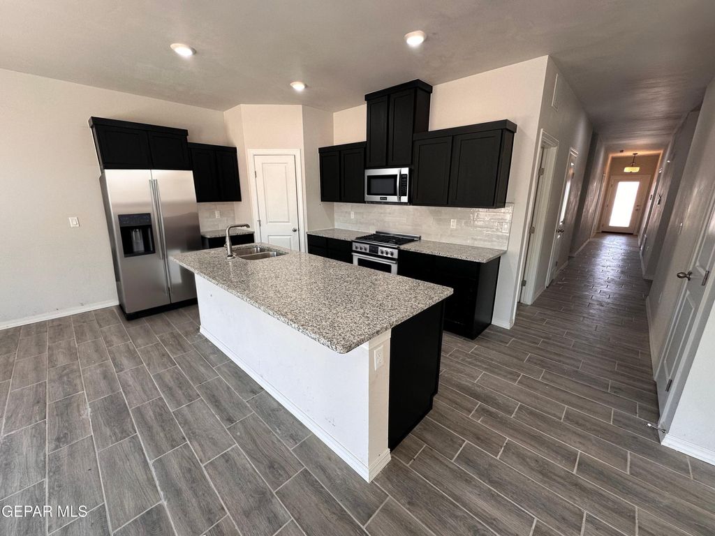 Photo of 5005 ANDREW JOREL Drive, El Paso, TX 79938 (MLS # 931633)