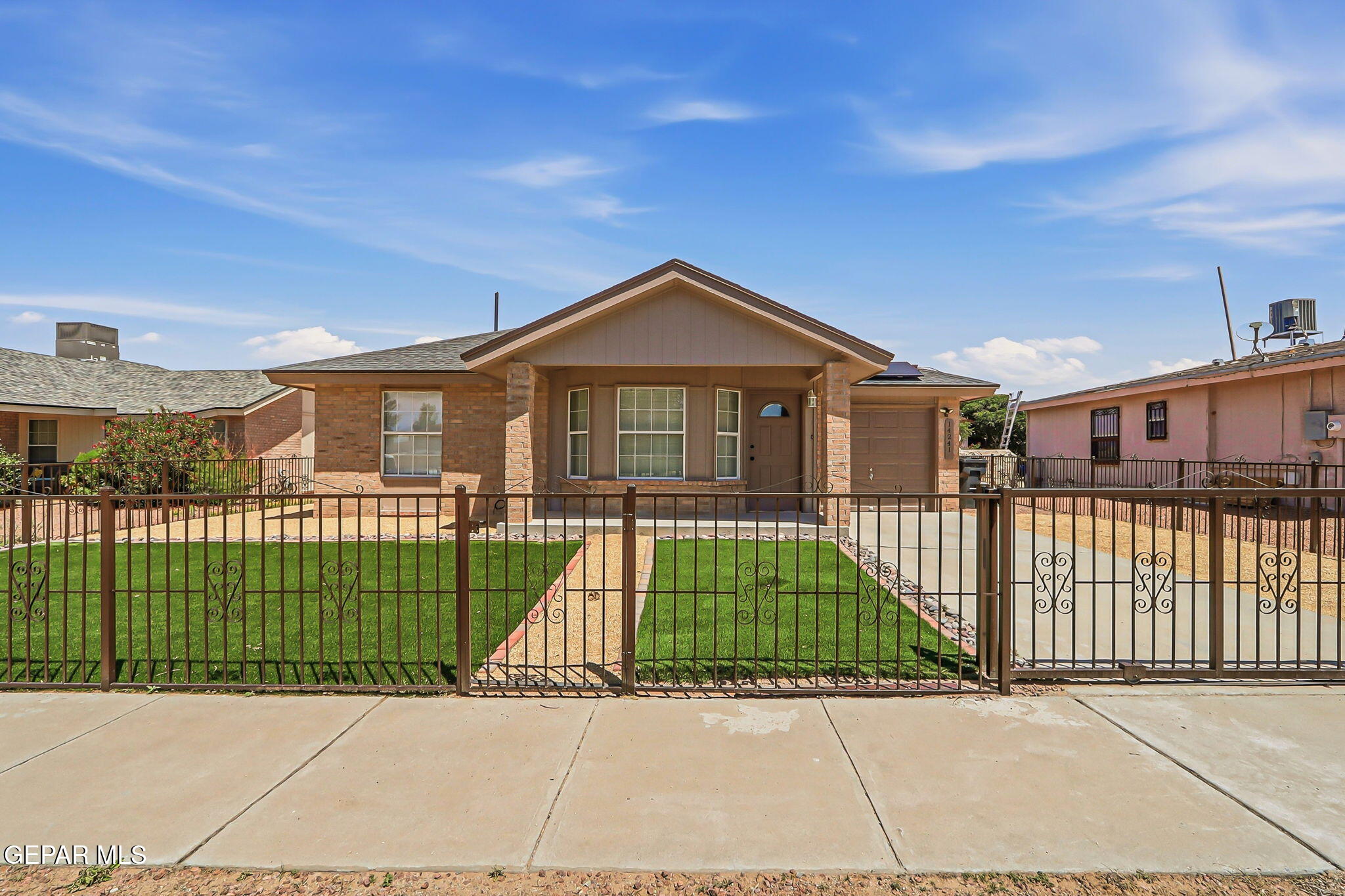 Photo 1 of 31 — 14241 THAYER PEASE Avenue, Horizon City, TX 79928