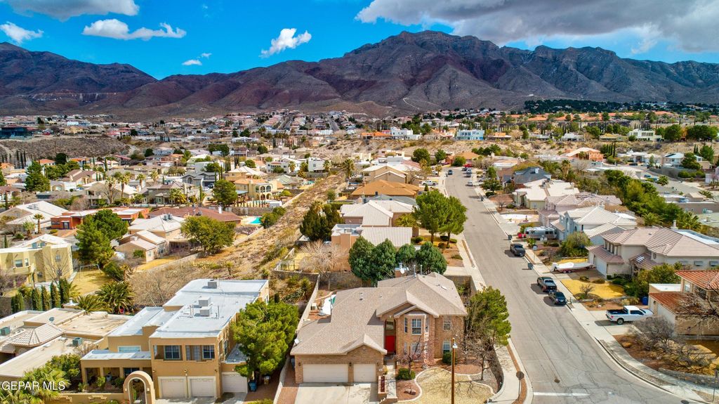 Photo of 918 Bellacumbre Drive, El Paso, TX 79912 (MLS # 943550)