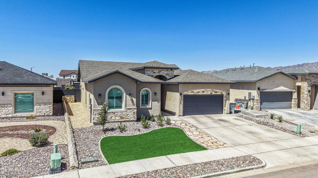 Photo of 7505 ENCHANTED RIDGE Drive, El Paso, TX 79911 (MLS # 945248)