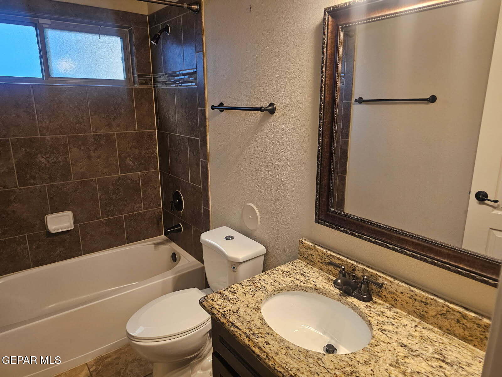 14837 HUNTERS GROVE Avenue