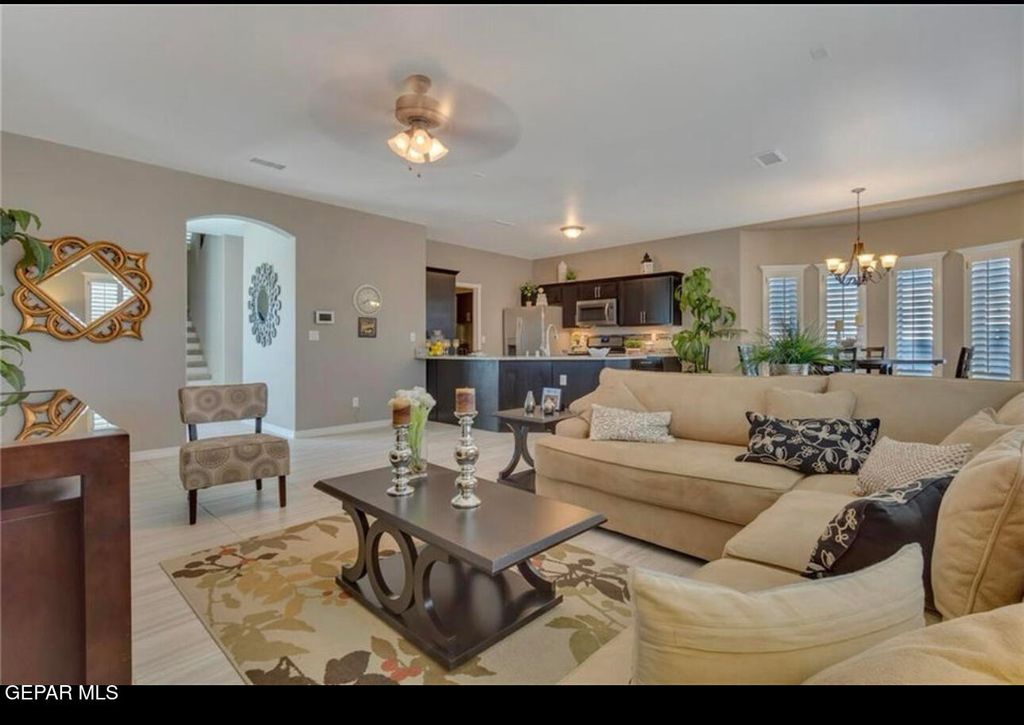 Photo of 13436 CINDERFORD Avenue, Horizon City, TX 79928 (MLS # 940748)