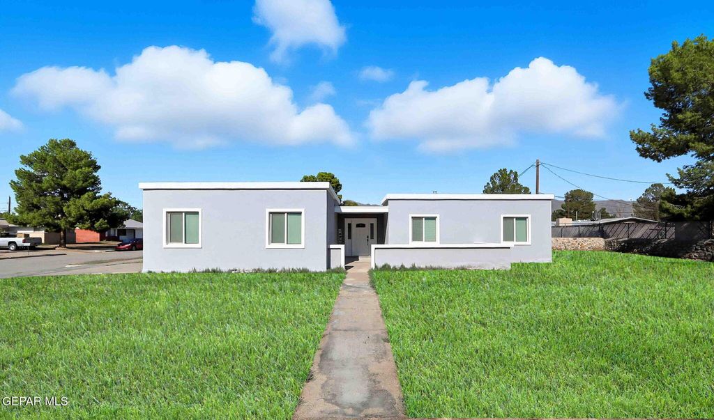 Photo of 4113 ROXBURY Drive, El Paso, TX 79922 (MLS # 934456)