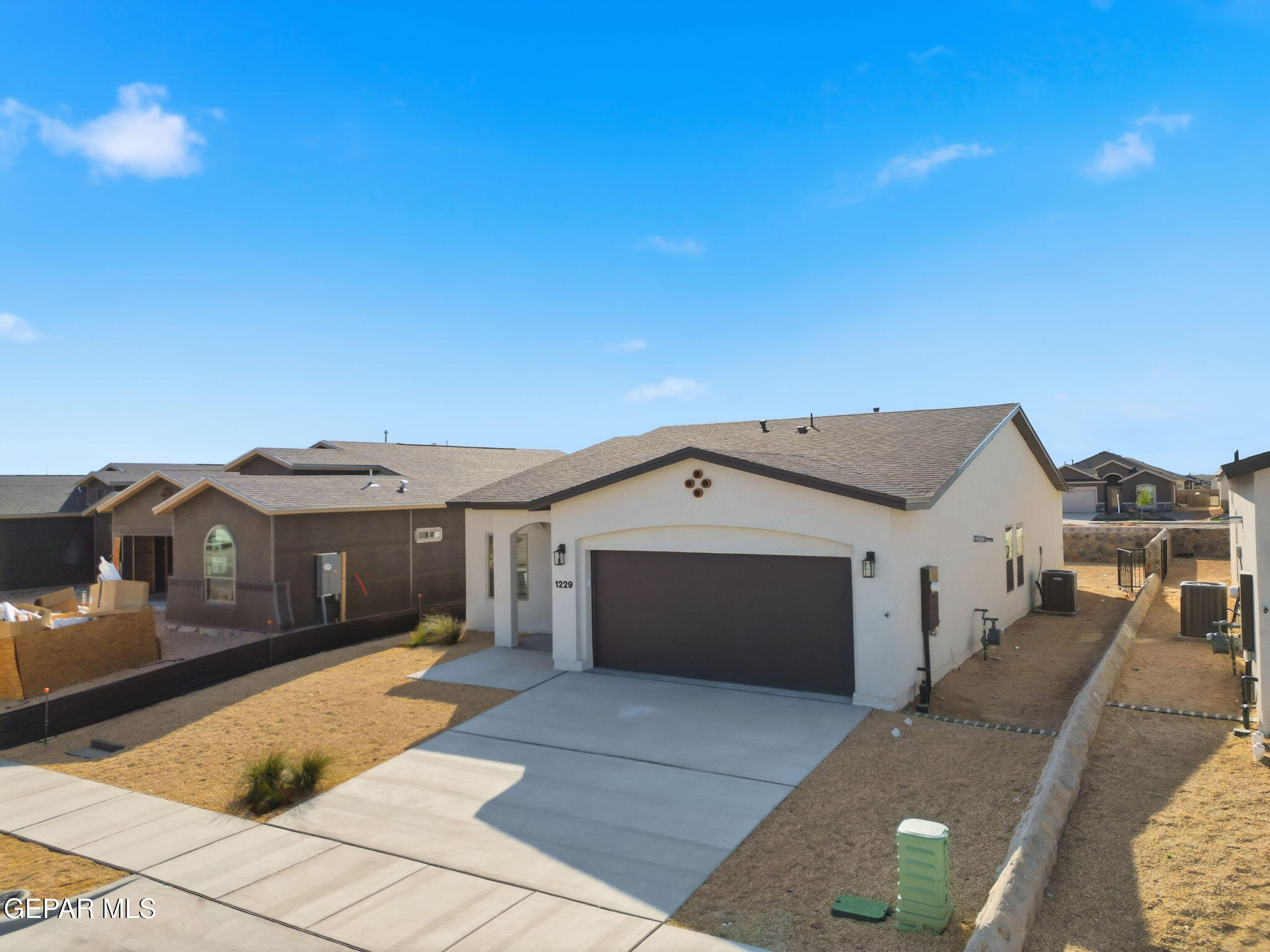 13825 Summer Wave Avenue