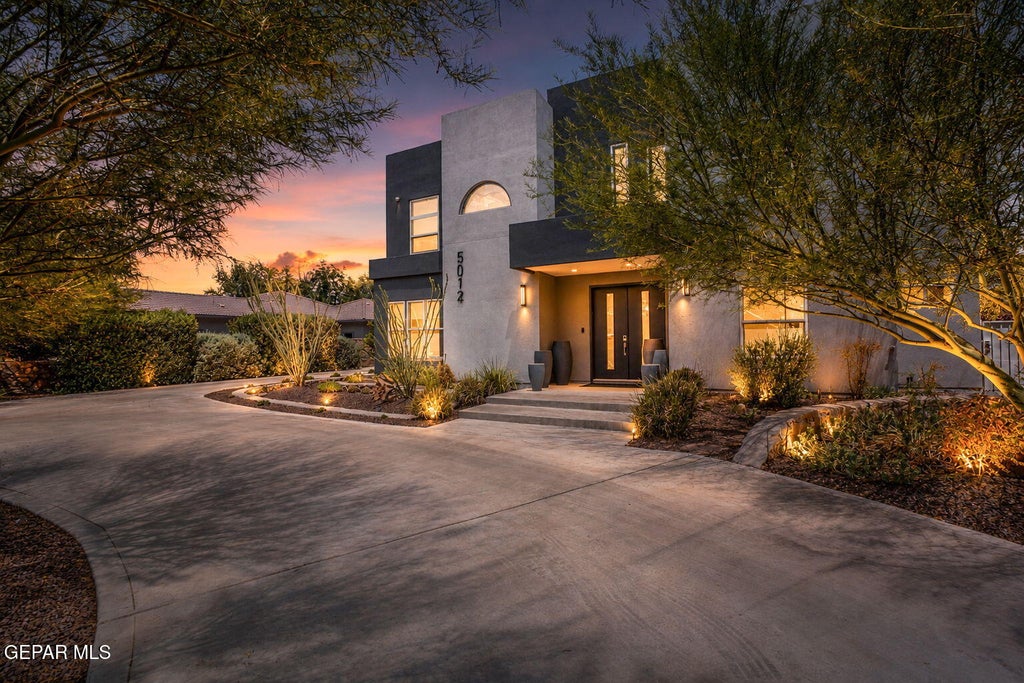 Photo of 5012 Amen Corner Drive, El Paso, TX 79922 (MLS # 948525)