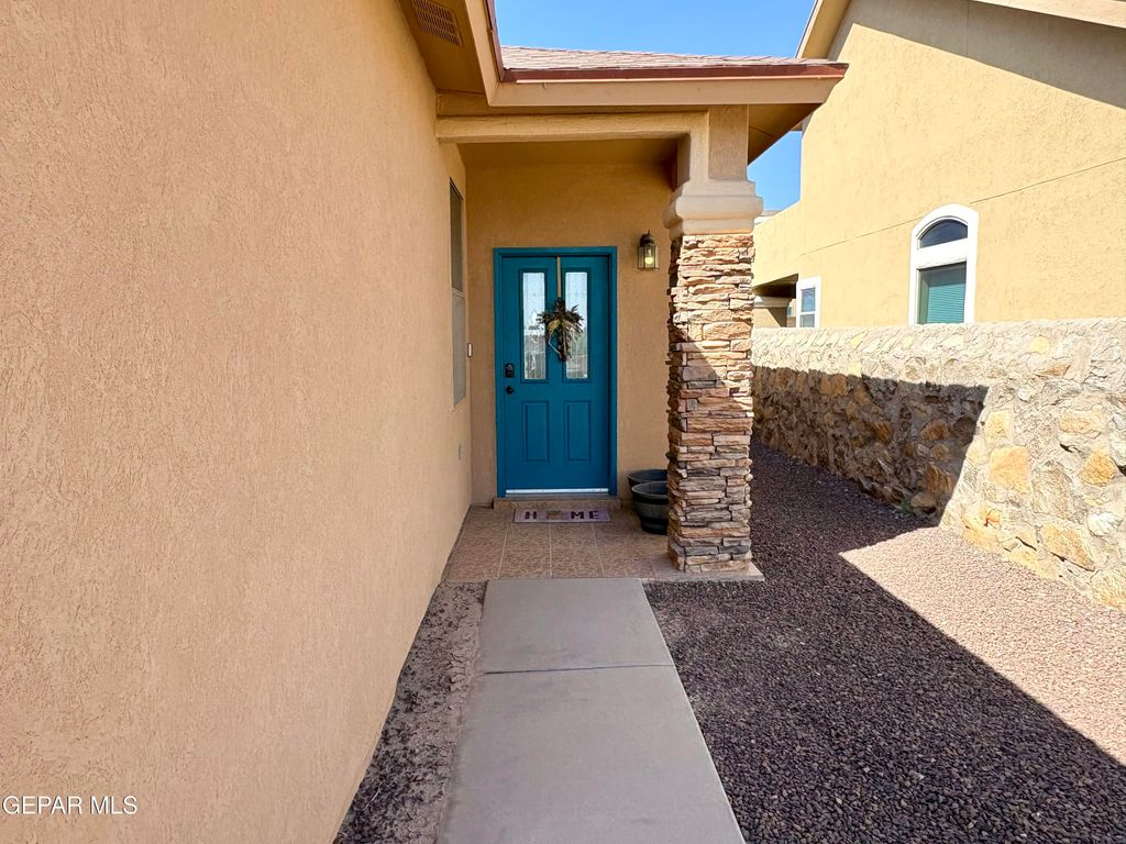 Photo of 397 LITCHFIELD Street, Horizon City, TX 79928 (MLS # 941958)