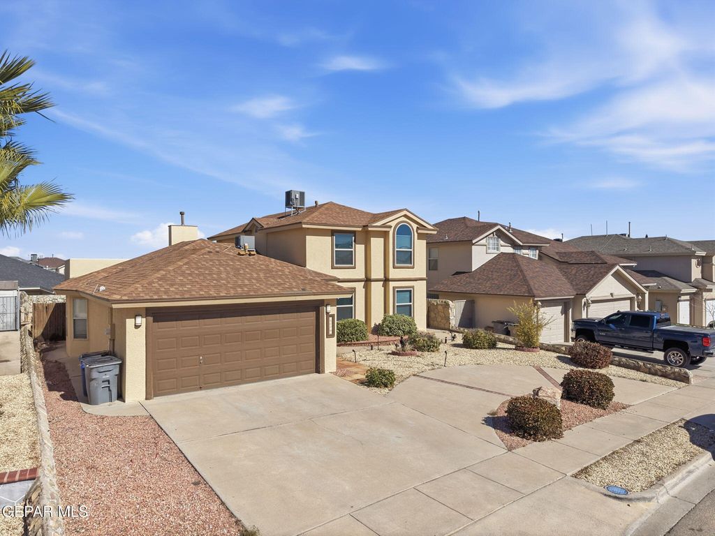 Photo of 12517 SUN SPIRIT Drive, El Paso, TX 79938 (MLS # 937337)