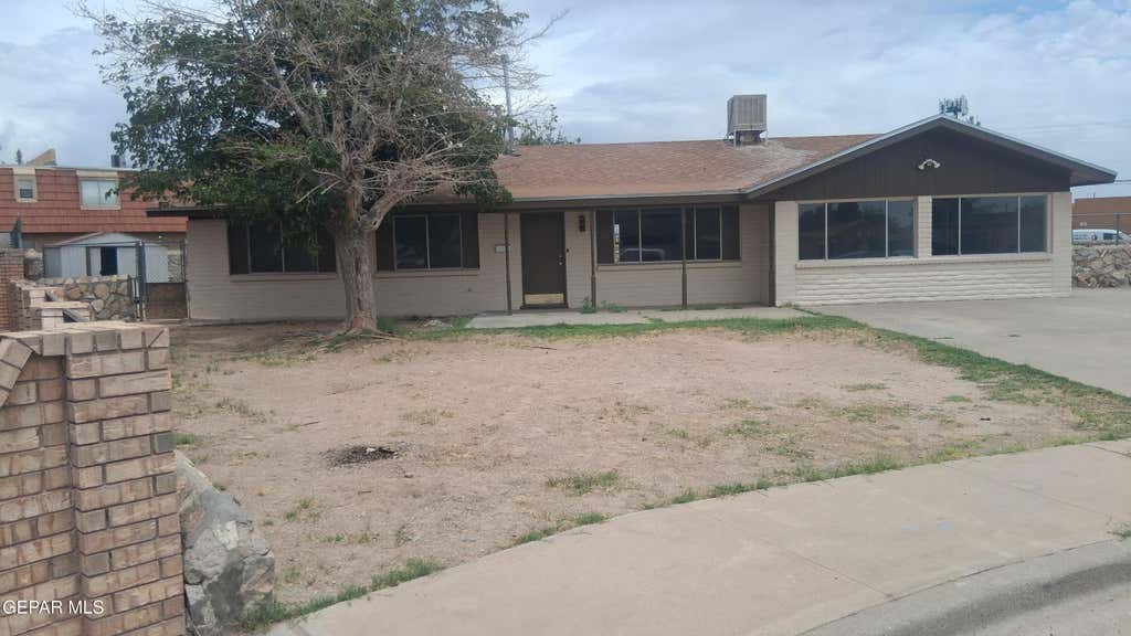 Photo of 10541 EAGLESTONE Way, El Paso, TX 79925 (MLS # 946222)