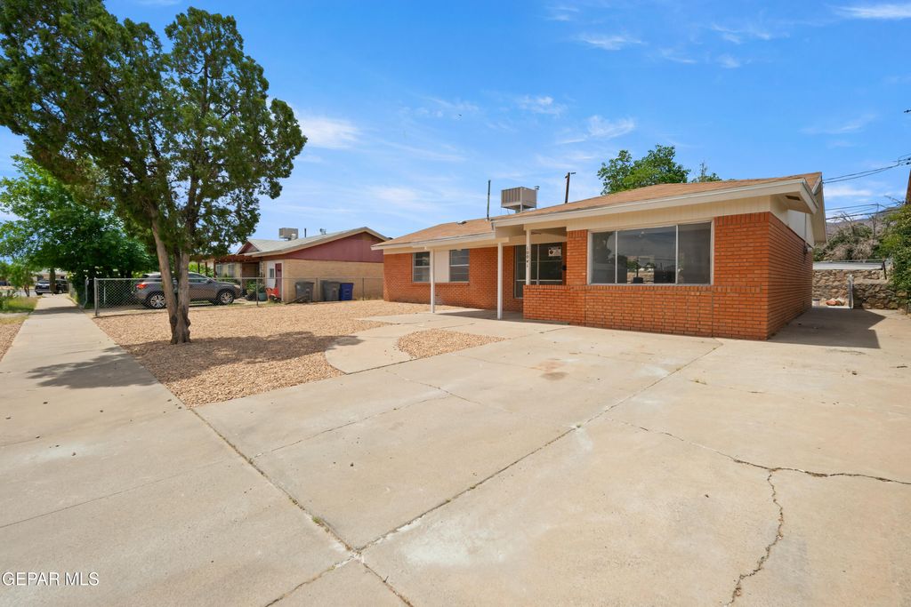 Photo of 10041 NEWCASTLE Drive, El Paso, TX 79924 (MLS # 942834)