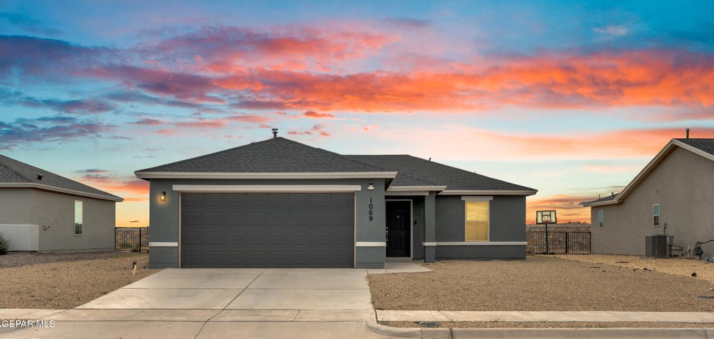 Photo of 1069 WHITEBRUSH Road, Horizon City, TX 79928 (MLS # 948038)