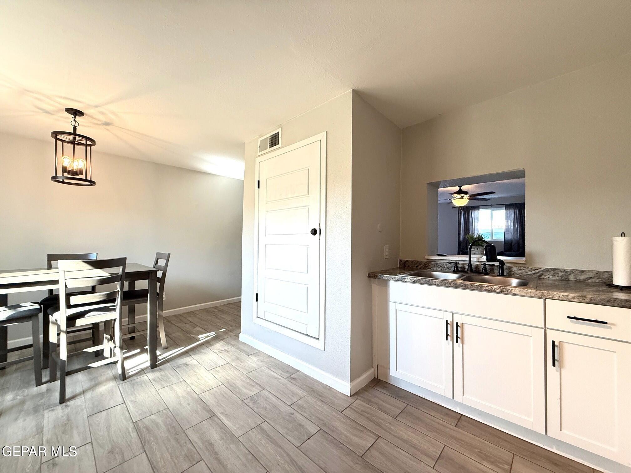 7441 Alameda- REAR Avenue 10