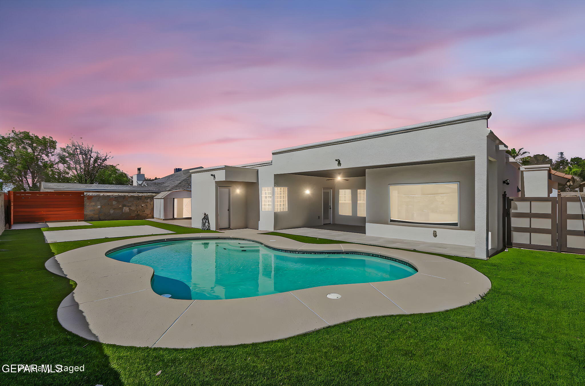 415 MERCER Lane