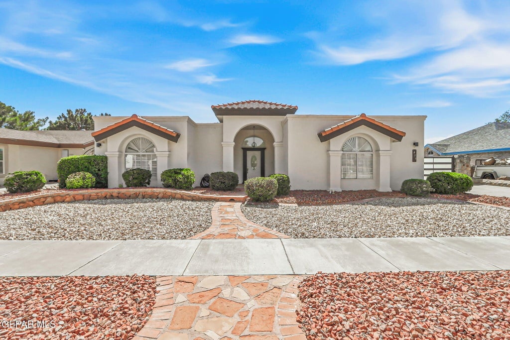 Photo of 415 MERCER Lane, Horizon City, TX 79928 (MLS # 951147)