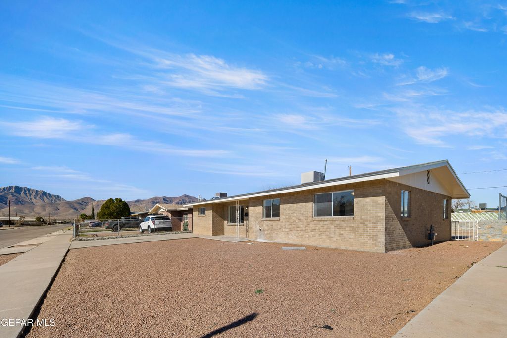 Photo of 5709 WREN Avenue, El Paso, TX 79924 (MLS # 936306)