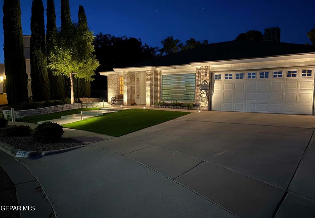 Photo of 1352 DESERT JEWEL Drive, El Paso, TX 79912 (MLS # 946366)