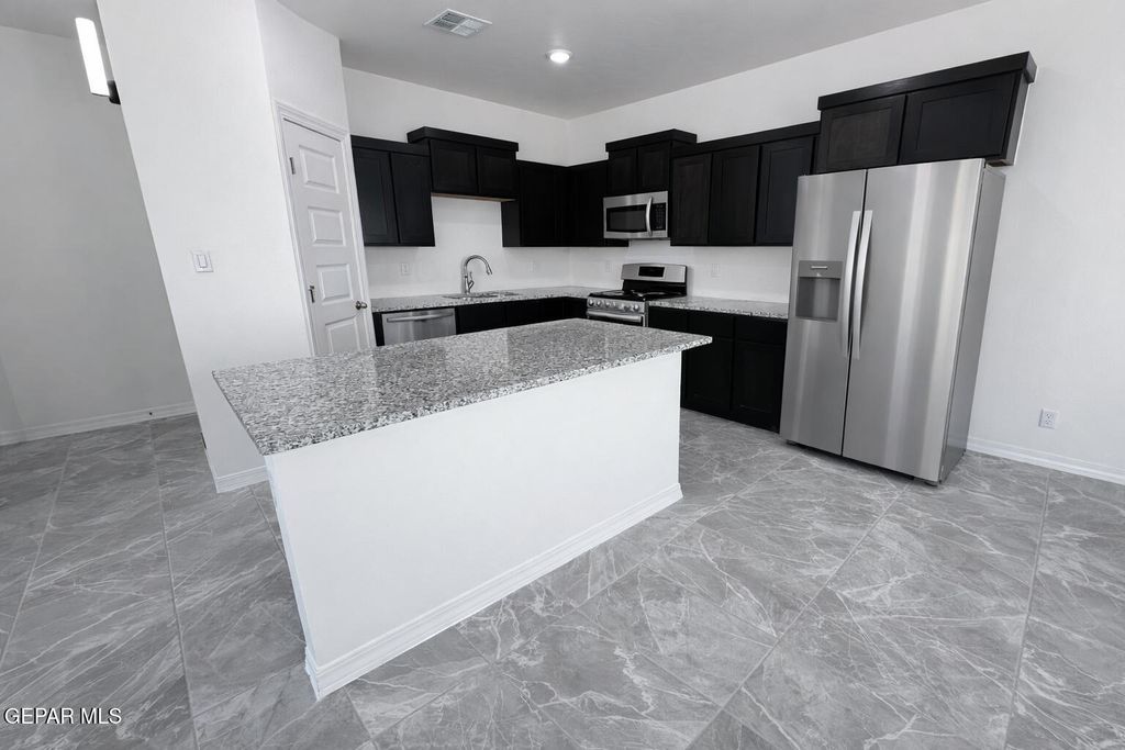 Photo of 13937 LORENZ Avenue, El Paso, TX 79928 (MLS # 940976)