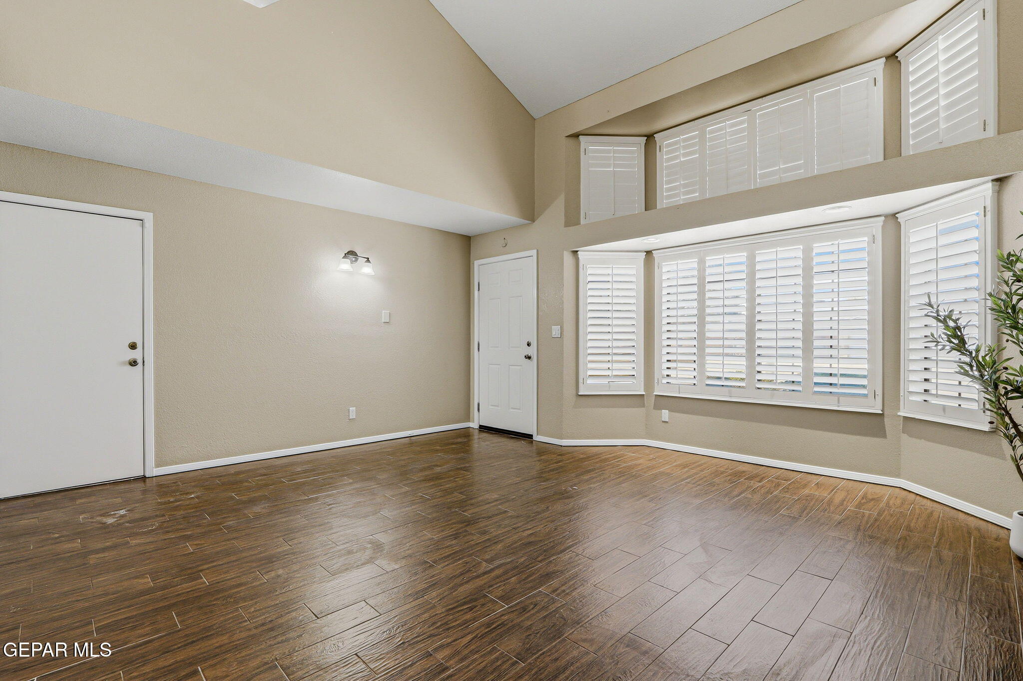11404 LAKE ALICE Drive