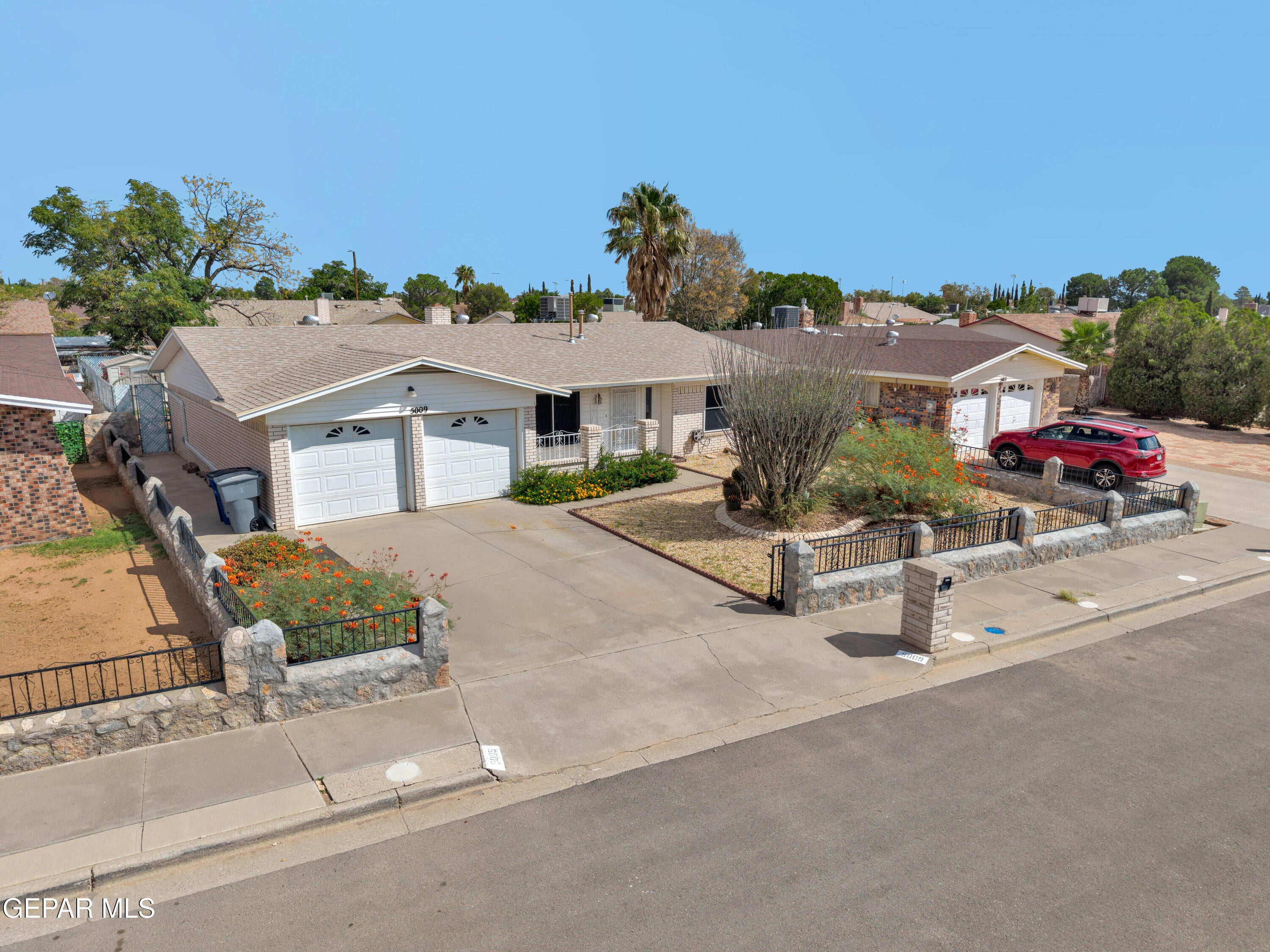 5009 MCCORMICK Lane