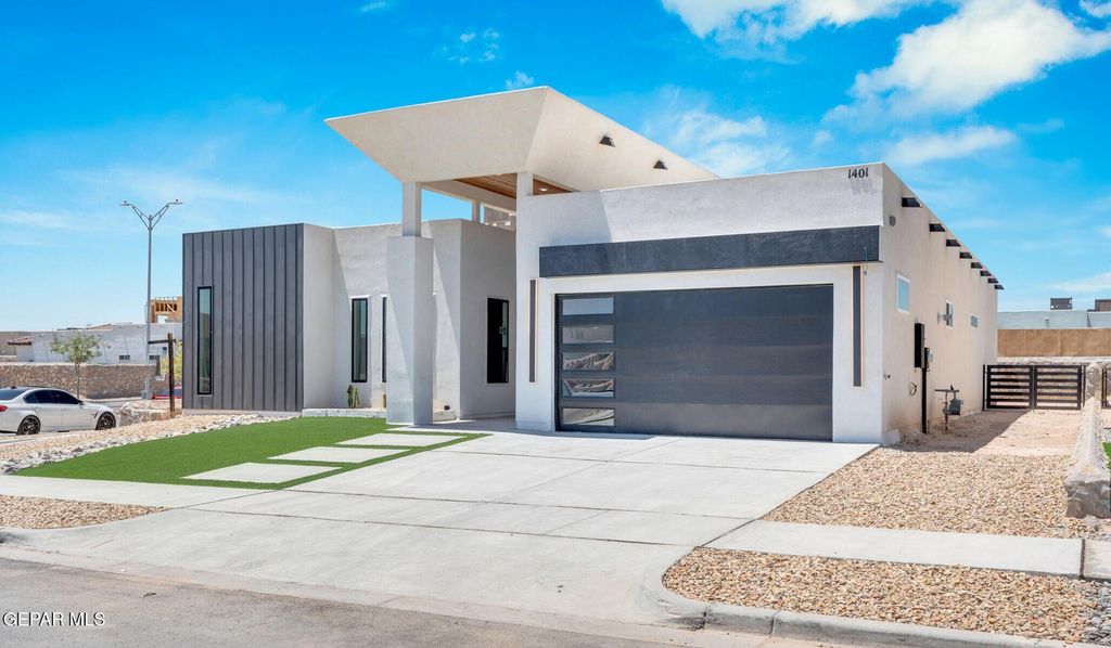 Photo of 13392 EMERALD GLASS Drive, Horizon City, TX 79928 (MLS # 938013)