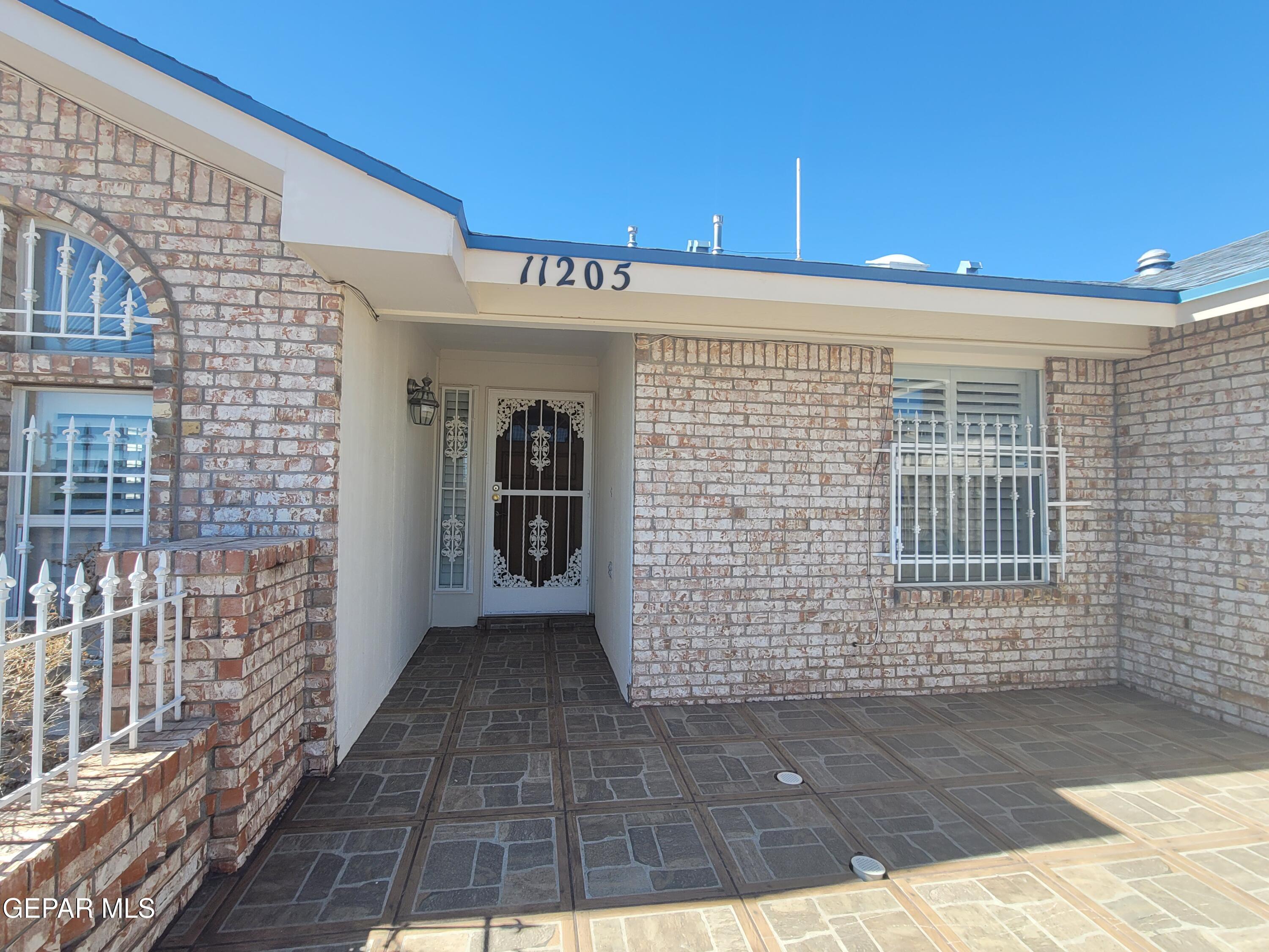 11205 LOMA DEL SOL Drive