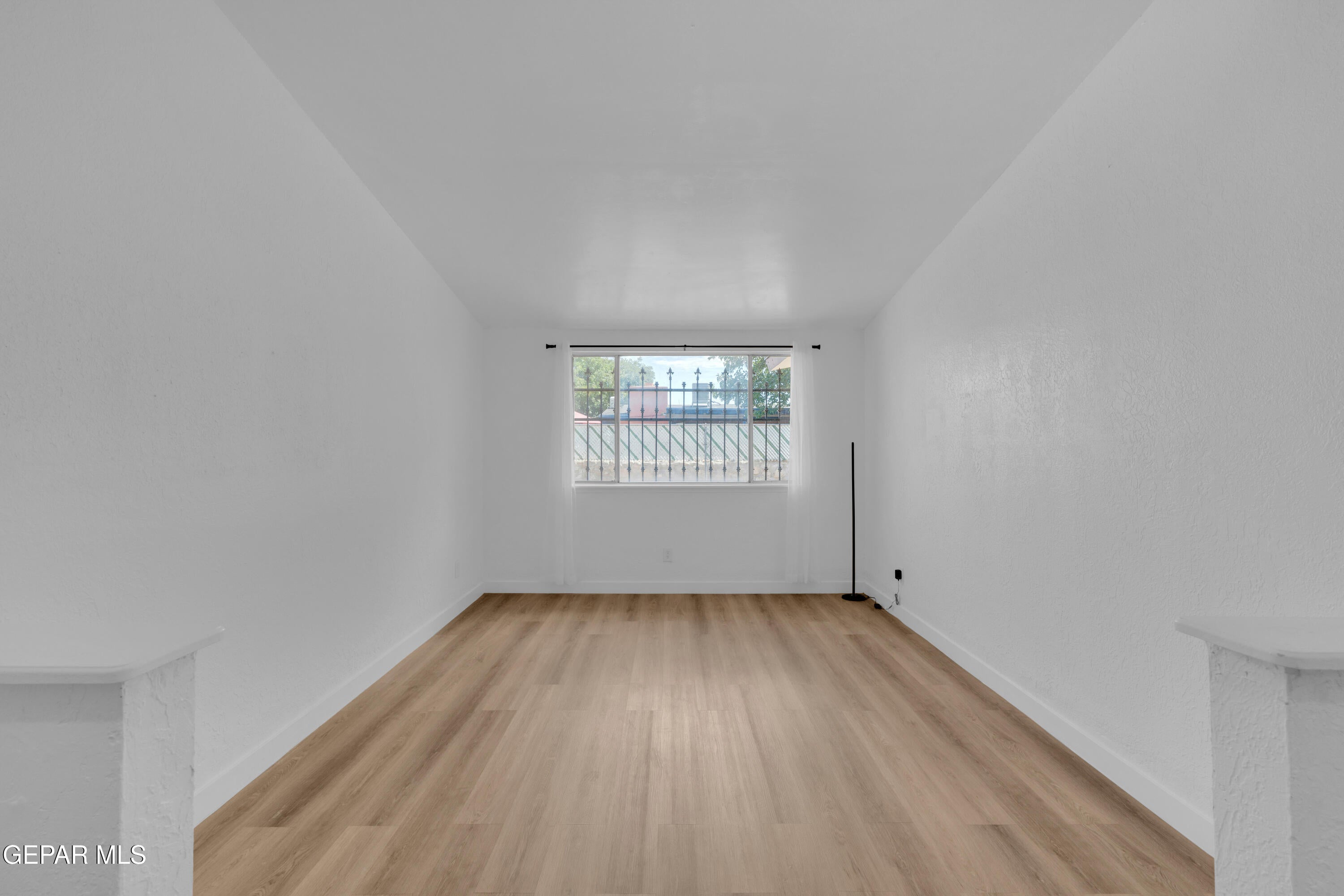 9864 VANDENBURG Street
