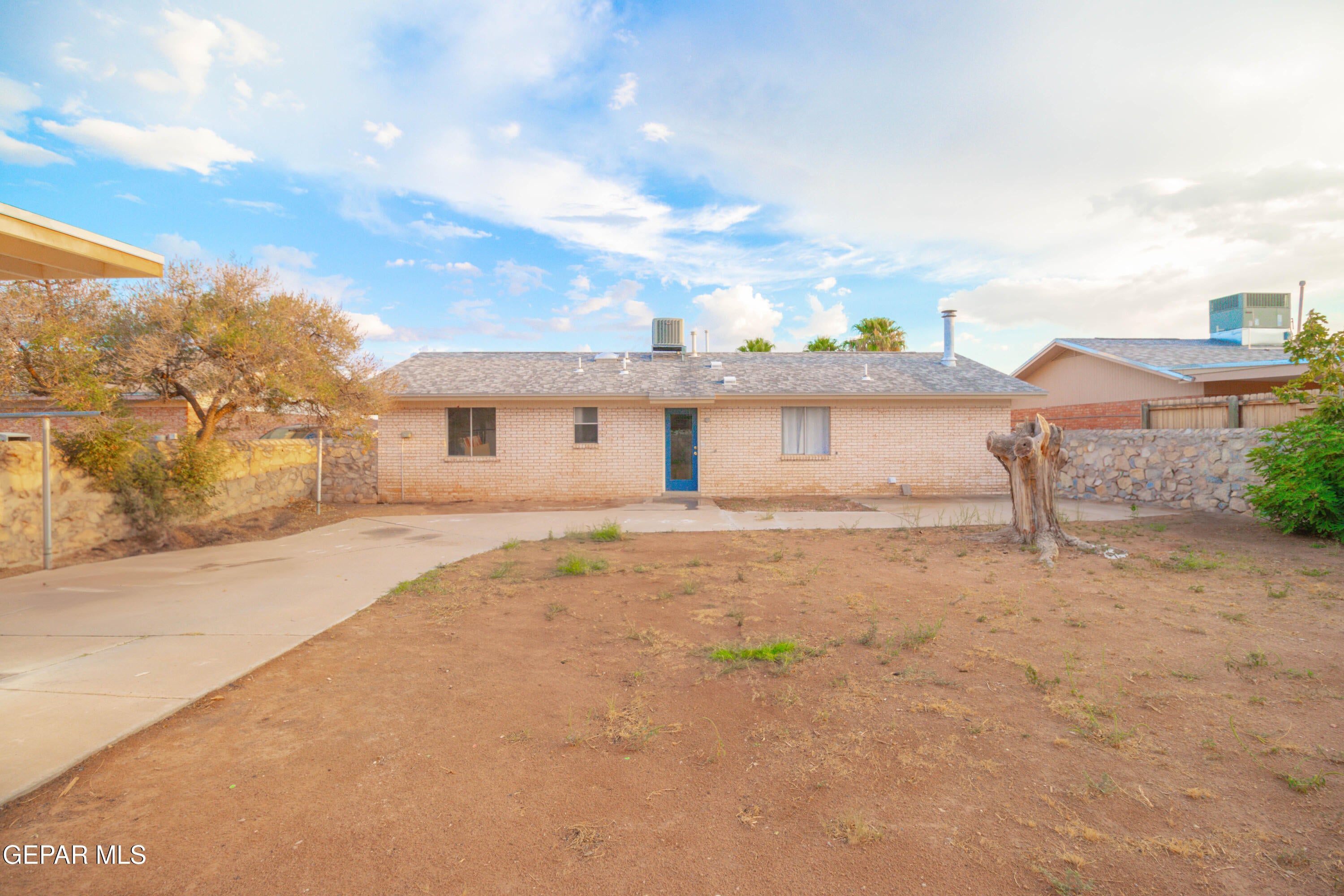 5525 VAN HORN Drive