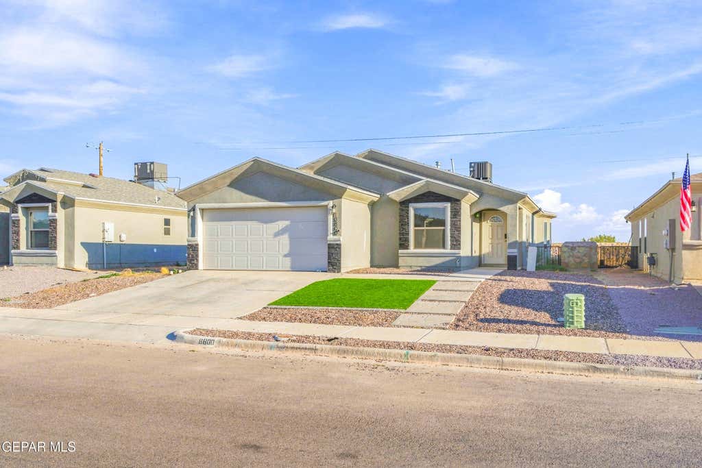 Photo of 13800 Flora Vista Avenue, Horizon City, TX 79928 (MLS # 948760)