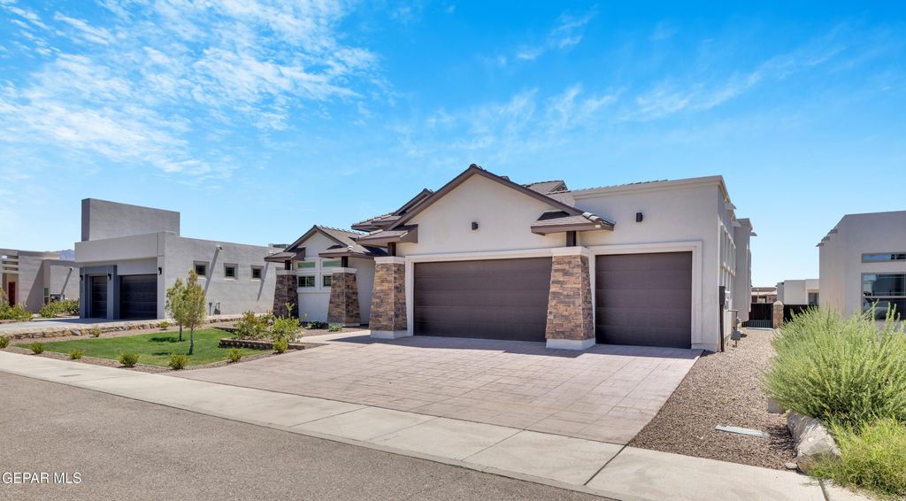 Photo of 356 RIO DE JAZMIN Circle, El Paso, TX 79932 (MLS # 932331)