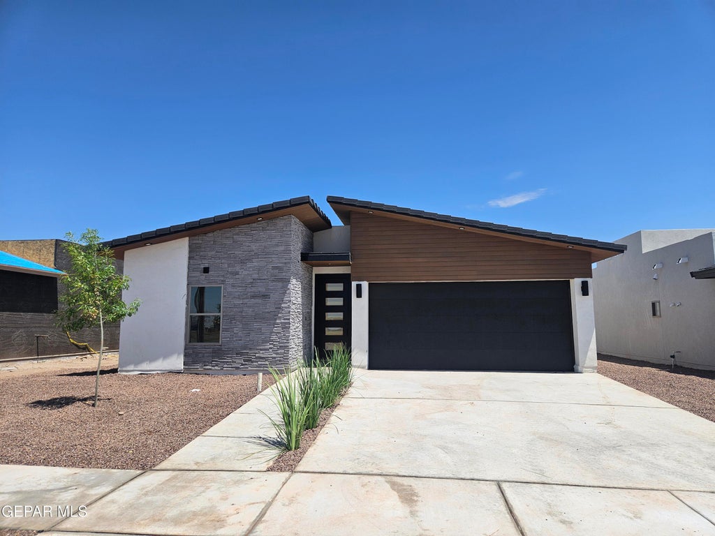 Photo of 933 ADA Lane, El Paso, TX 79932 (MLS # 945596)
