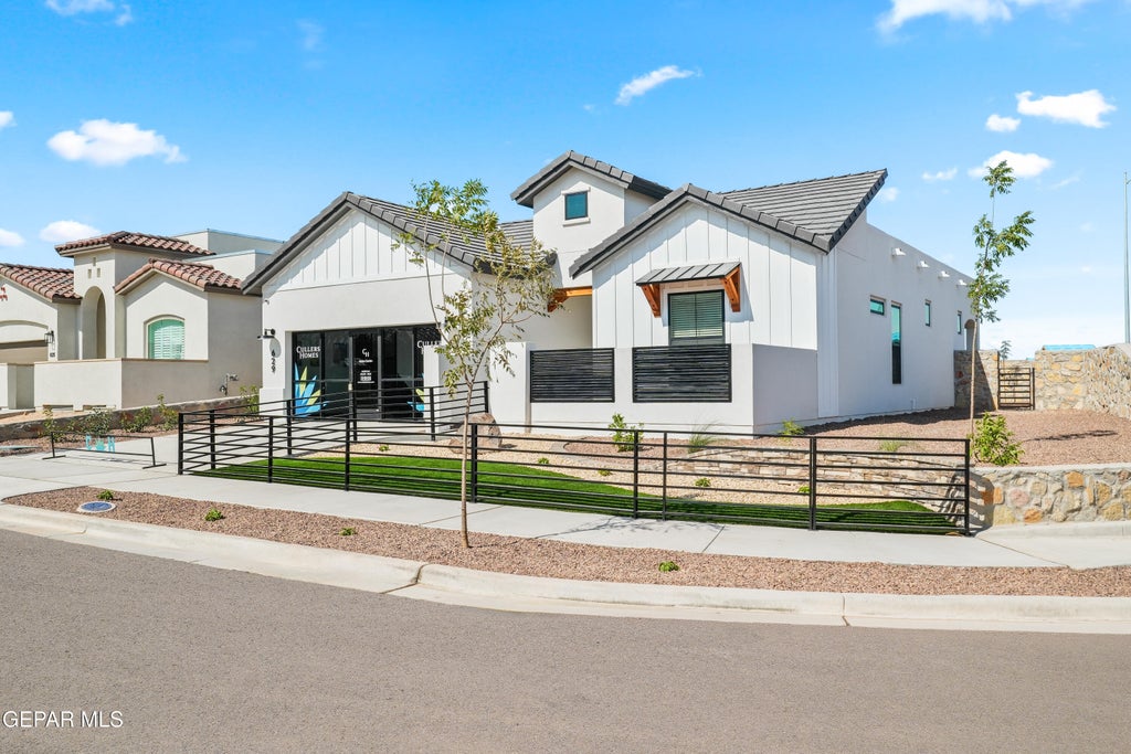 Photo of 629 Basketflower Drive, Horizon City, TX 79928 (MLS # 948931)