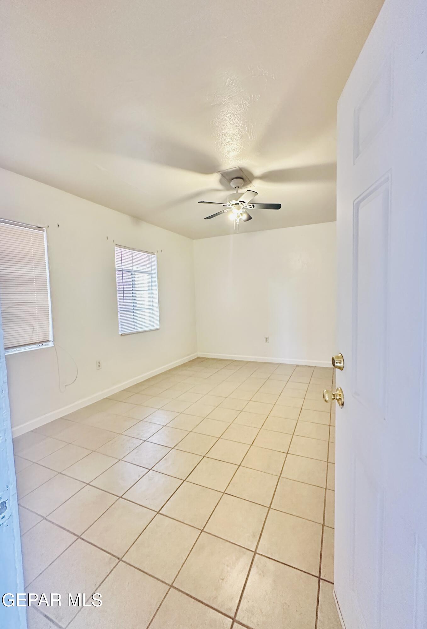 1707 N Stanton Street 2