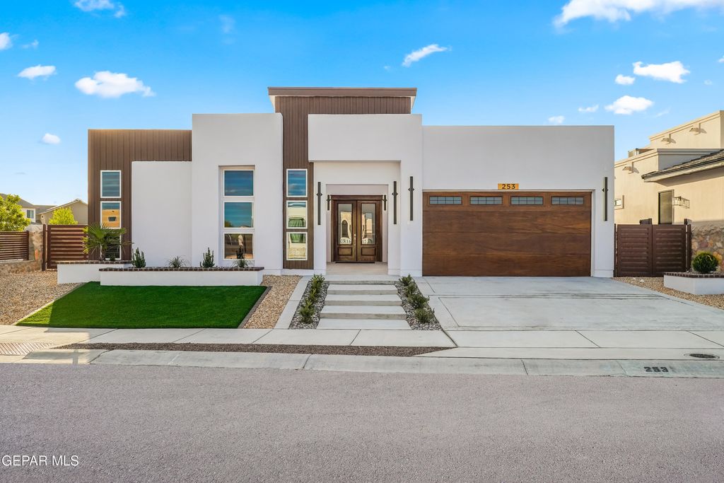 Photo of 253 Mar Vista Place, Horizon City, TX 79928 (MLS # 932645)