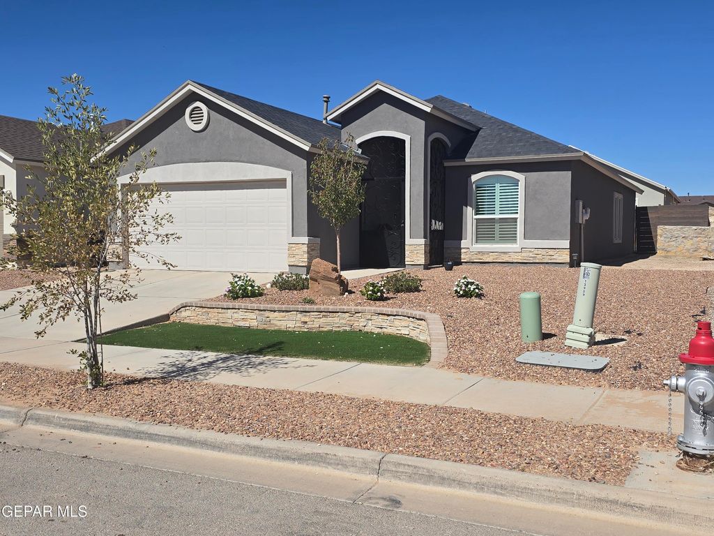 Photo of 13929 Garforth Avenue, Horizon City, TX 79928 (MLS # 932649)