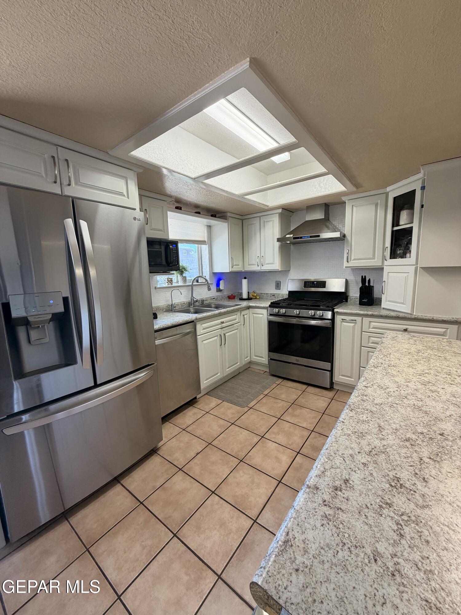 7136 NIGHT HAWK Drive