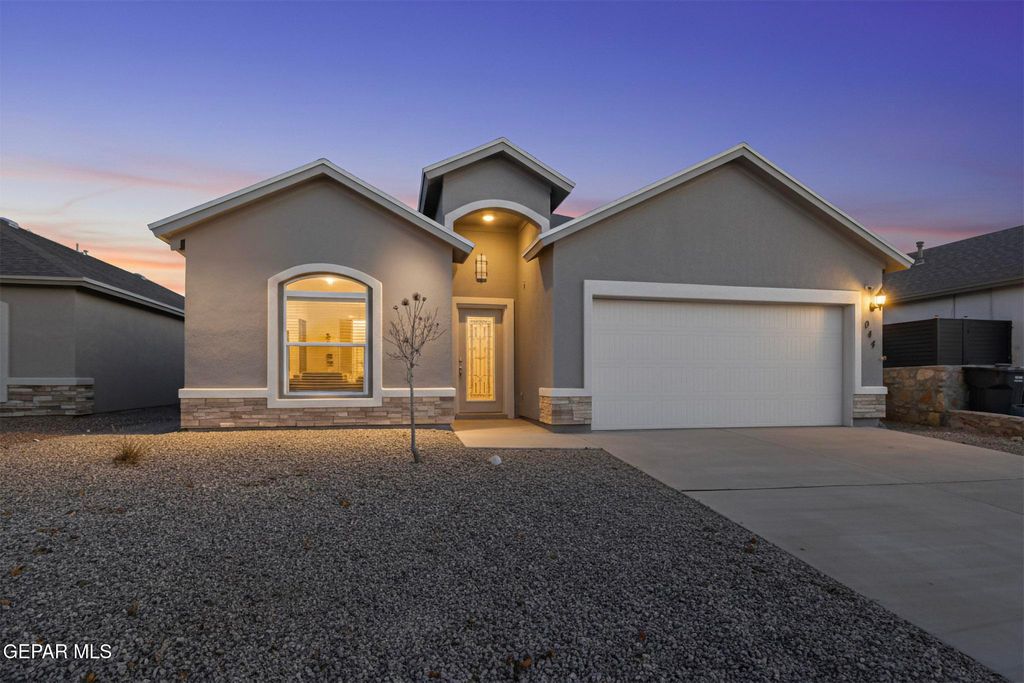 Photo of 1044 SUMMER NIGHT Place, El Paso, TX 79928 (MLS # 937106)