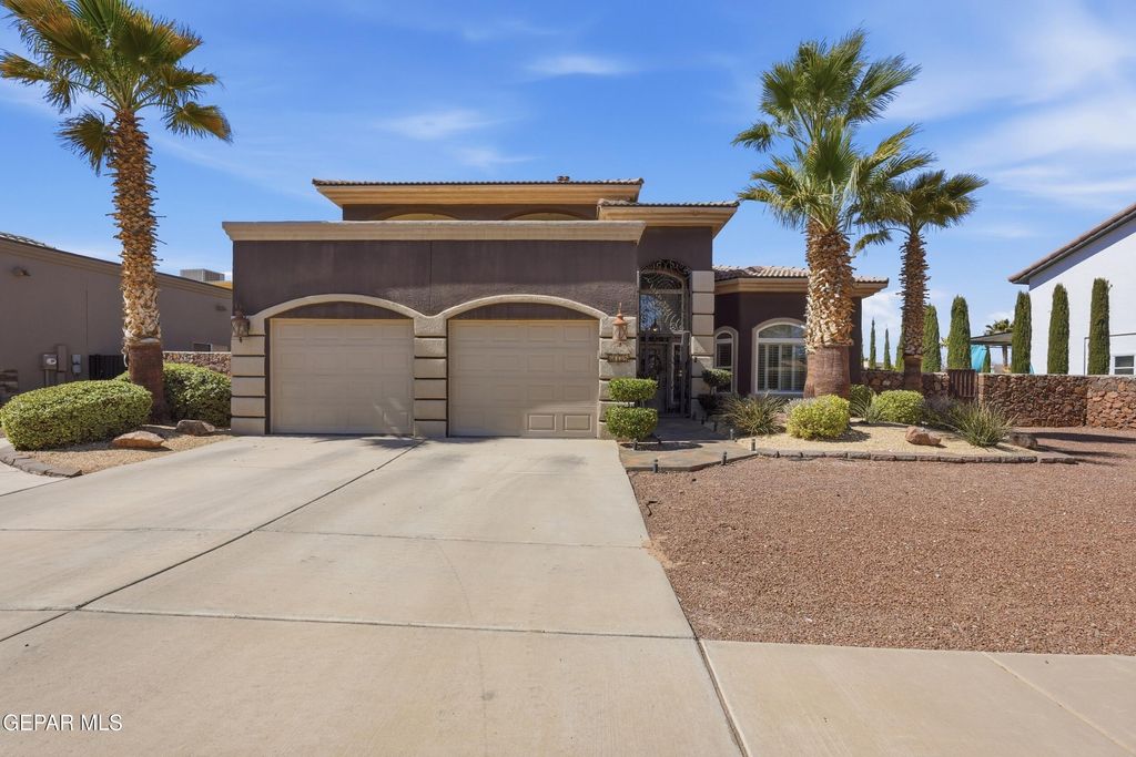 Photo of 6075 LAGUNA VISTA Drive, El Paso, TX 79932 (MLS # 940018)