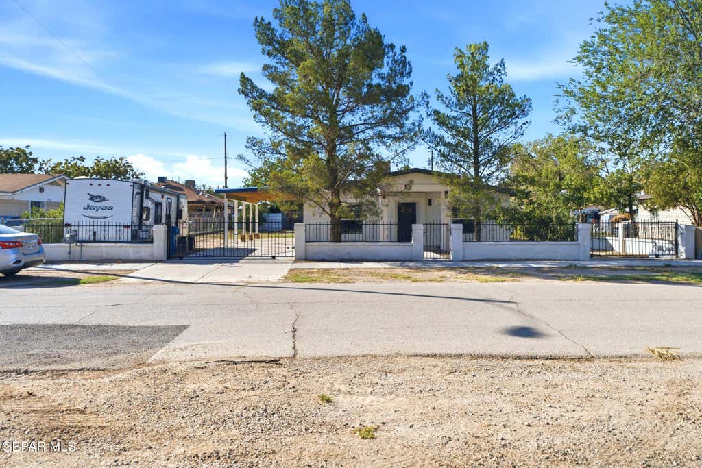 Photo of 11574 La Poblana Drive, Socorro, TX 79927 (MLS # 948570)