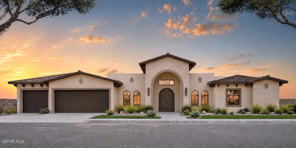 Photo of 425 VISTA DEL RIO Avenue, El Paso, TX 79932 (MLS # 949449)