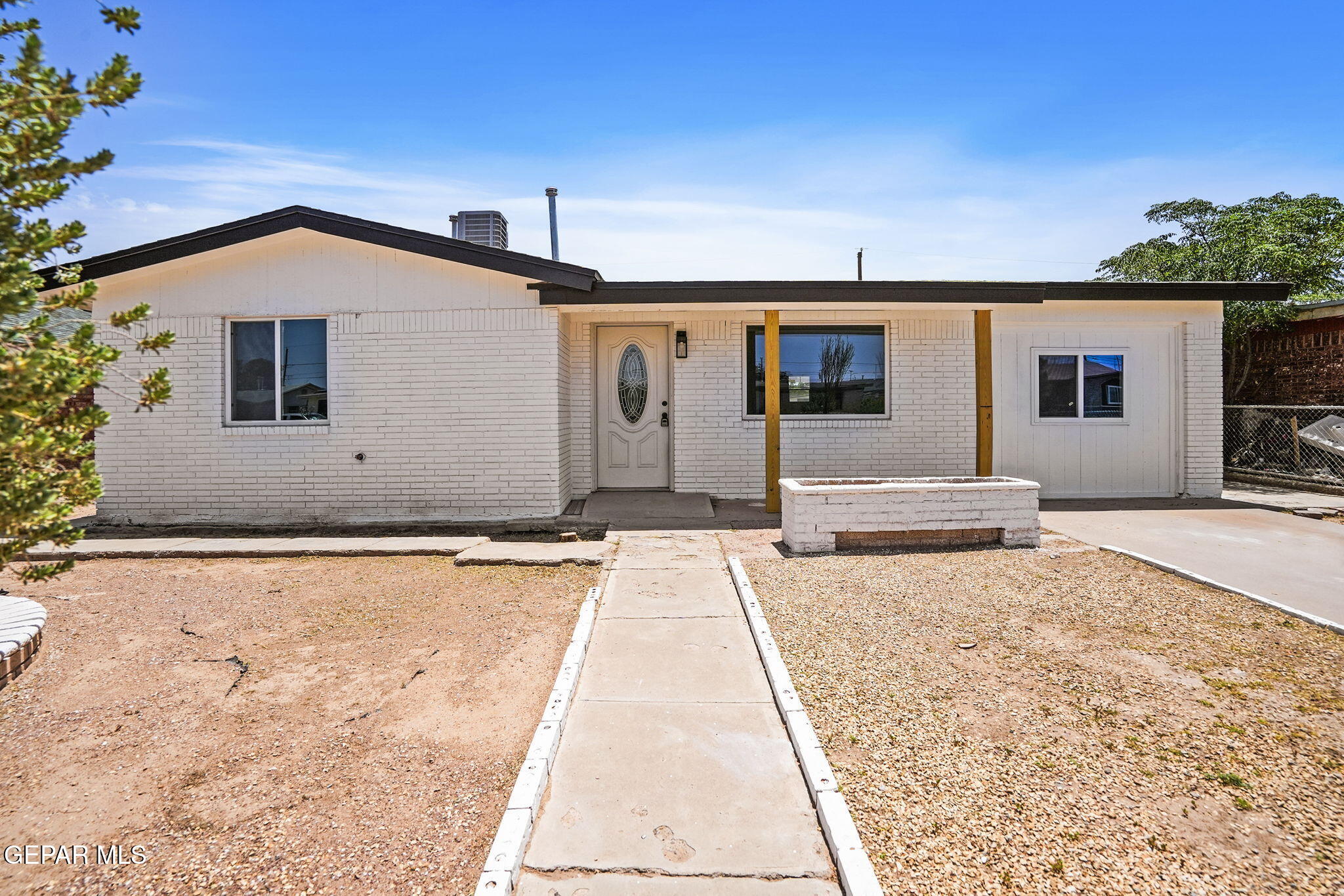 Photo 1 of 38 — 212 MANUEL Drive, El Paso, TX 79907