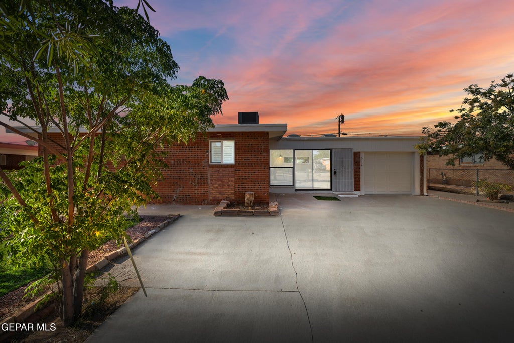 Photo of 5114 BEALS Street, El Paso, TX 79924 (MLS # 950031)