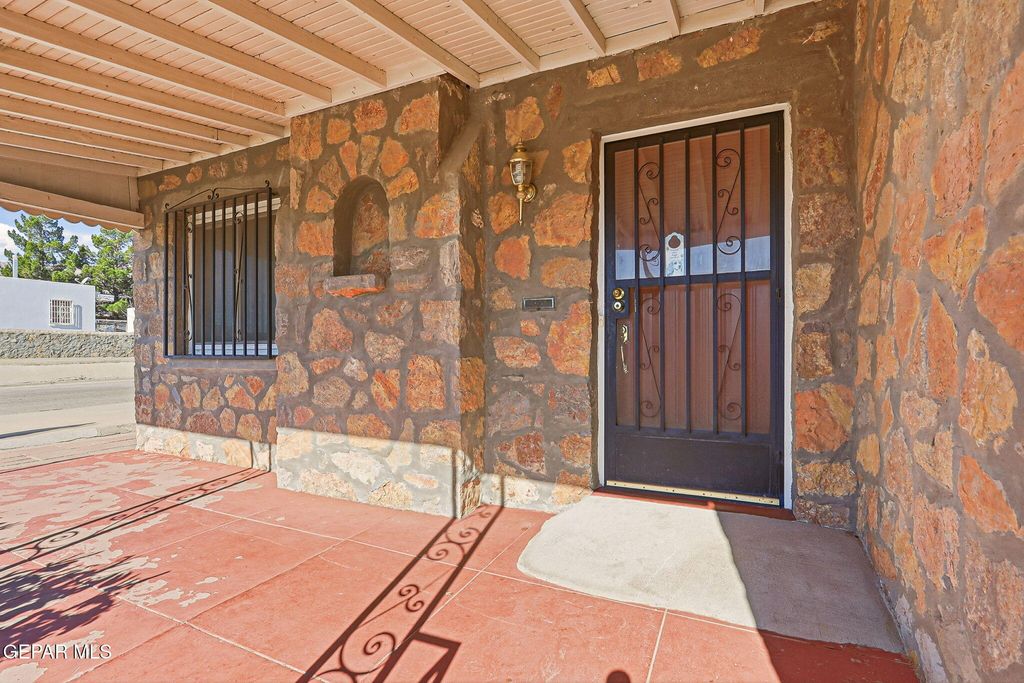 Photo of 3901 PORTER Avenue, El Paso, TX 79930 (MLS # 934749)