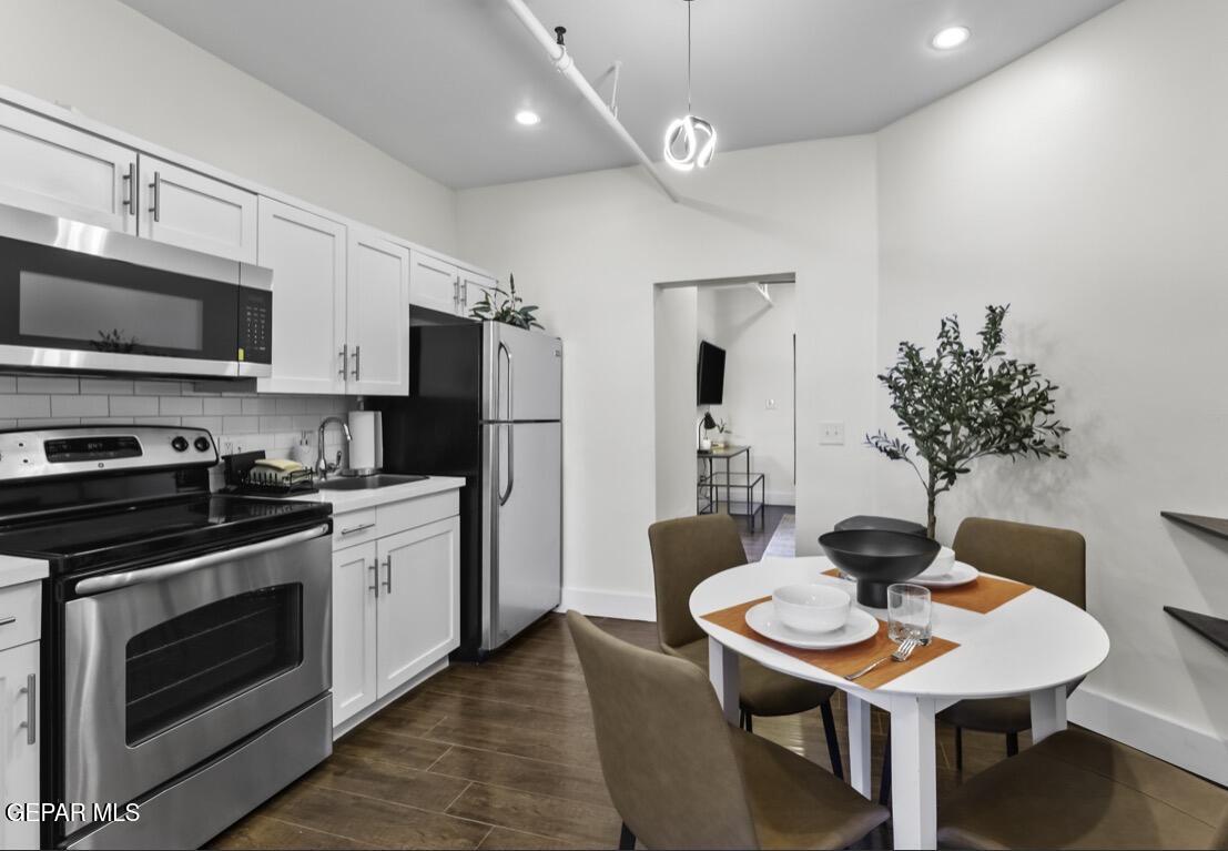 518 W San Antonio Avenue 11