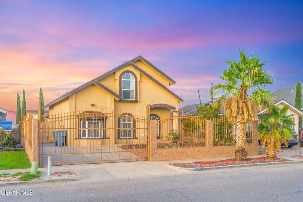 Photo of 12064 CASTLE KEEP Circle, El Paso, TX 79936 (MLS # 950143)