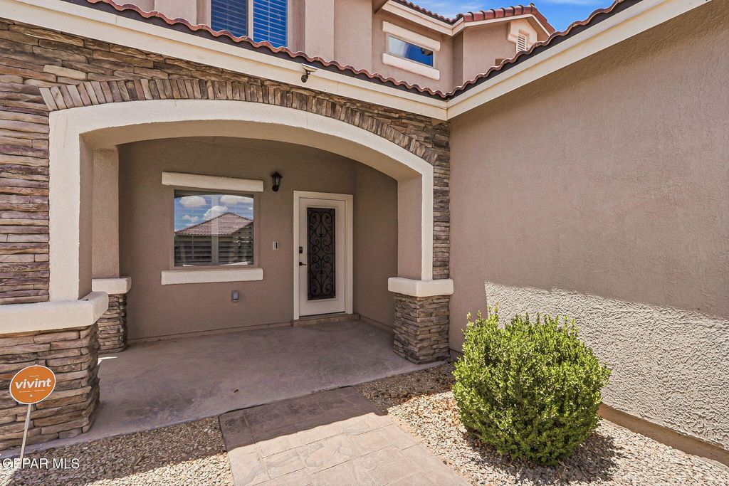 Photo of 773 CHILLINGTON Road, Horizon City, TX 79928 (MLS # 948214)