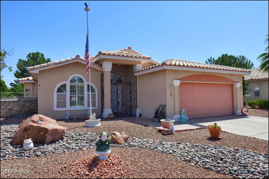 Photo of 128 DREAM SPIRIT Drive, Santa Teresa, NM 88008 (MLS # 949011)