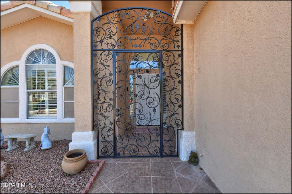 Photo of 128 DREAM SPIRIT Drive, Santa Teresa, NM 88008 (MLS # 949011)