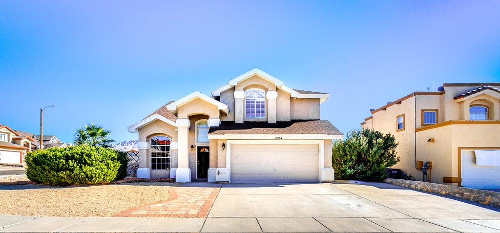 Photo of 1424 PLAZA VERDE Drive, El Paso, TX 79912 (MLS # 952075)