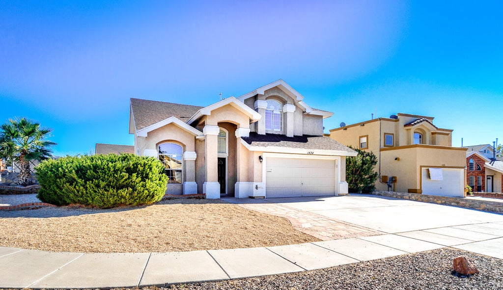 Photo of 1424 PLAZA VERDE Drive, El Paso, TX 79912 (MLS # 952075)