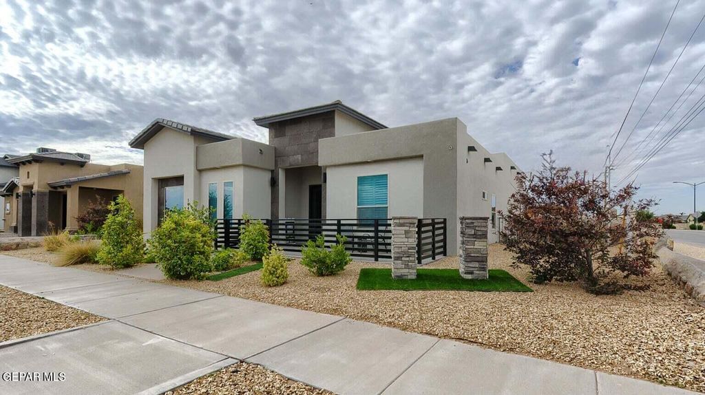 Photo of 2212 MIKE PRICE Drive, El Paso, TX 79938 (MLS # 931444)